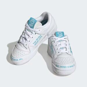 Adidas Forum Low x André Saraiva "Love Union" sneaker in Cloud White and Aqua
